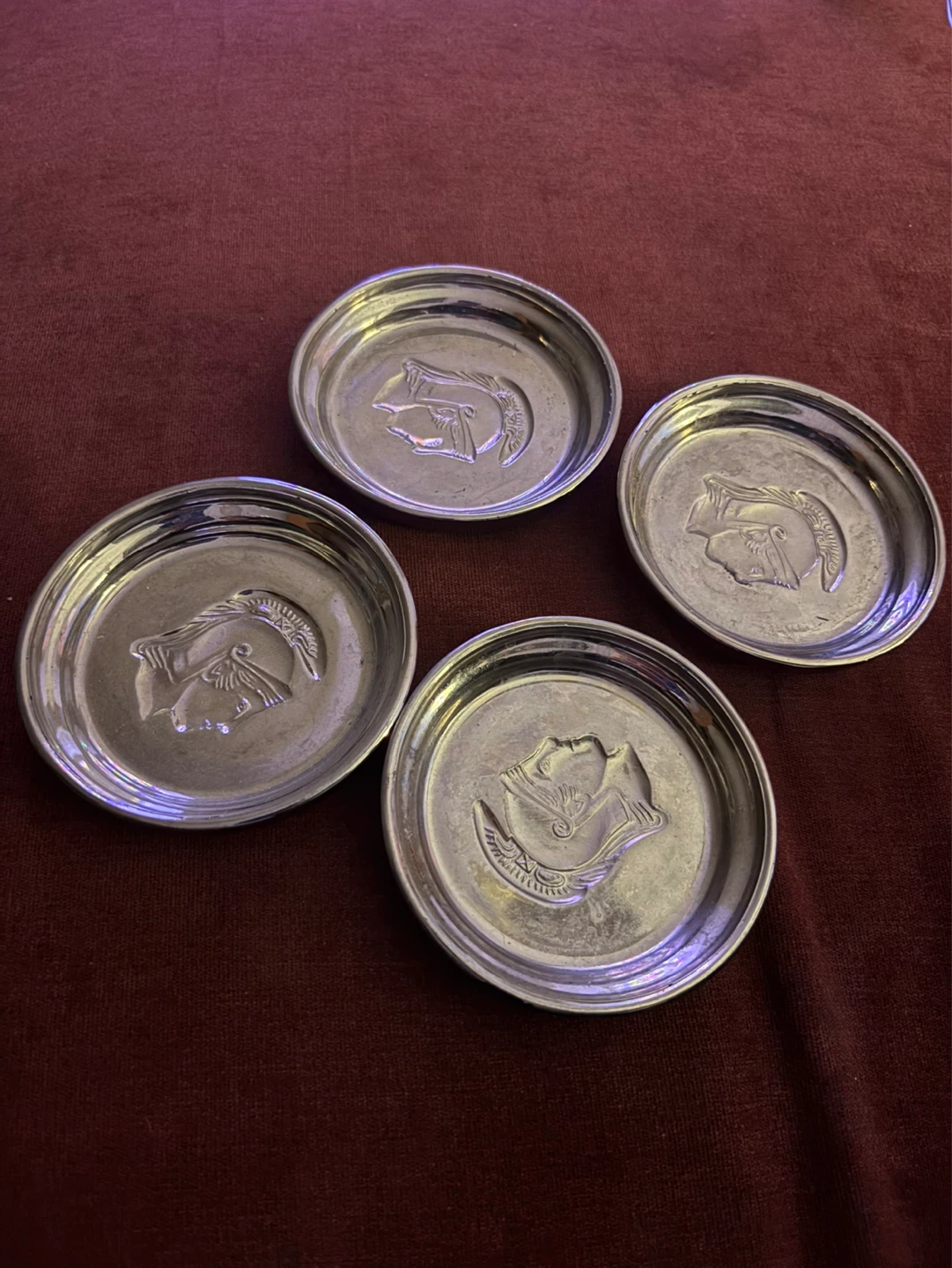 Set of 4 Vintage Metal Coasters with Roman Soldier Design - photo 2
