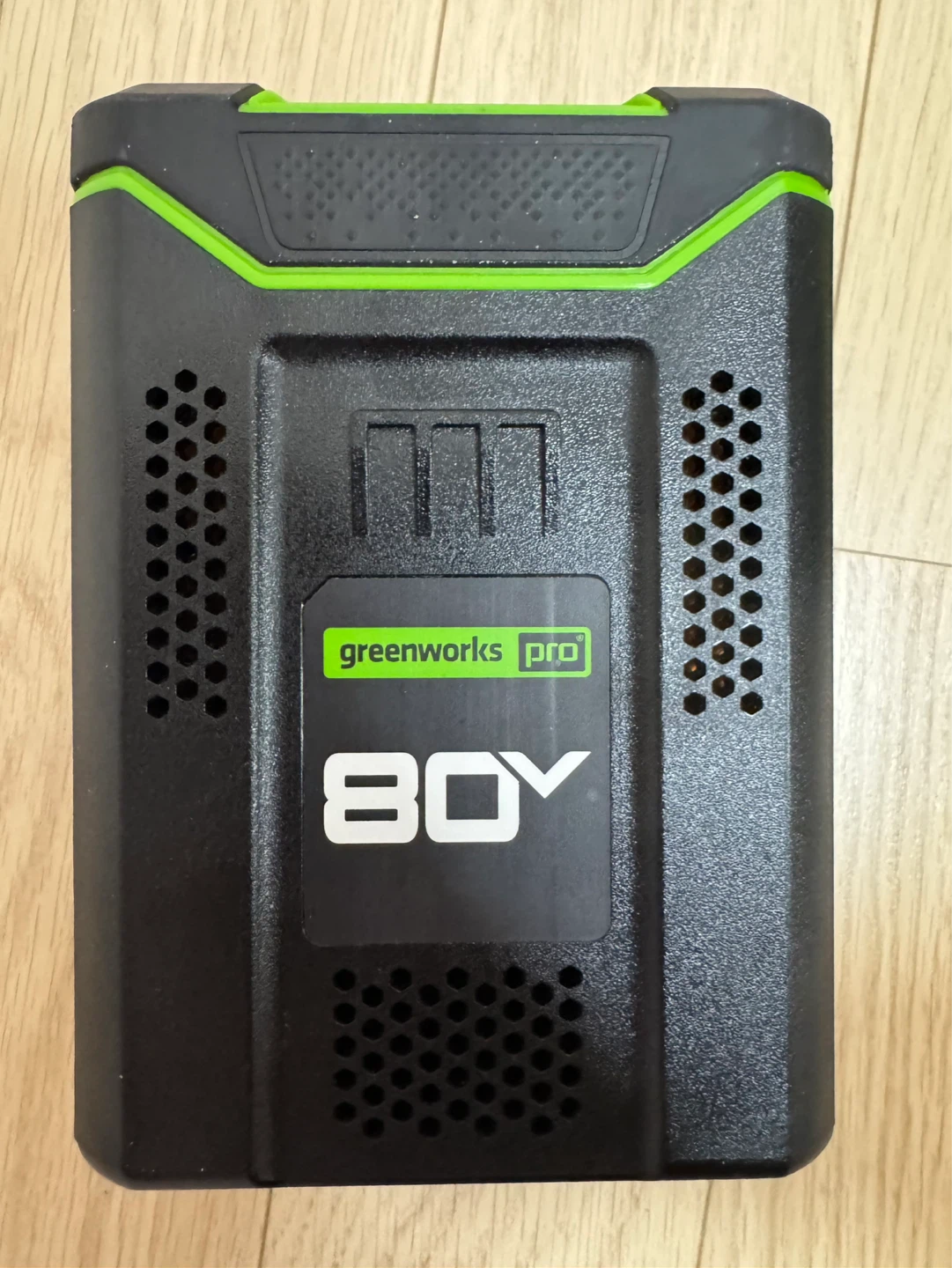 Greenworks Pro 80V Lithium-Ion Battery Charger - photo 2