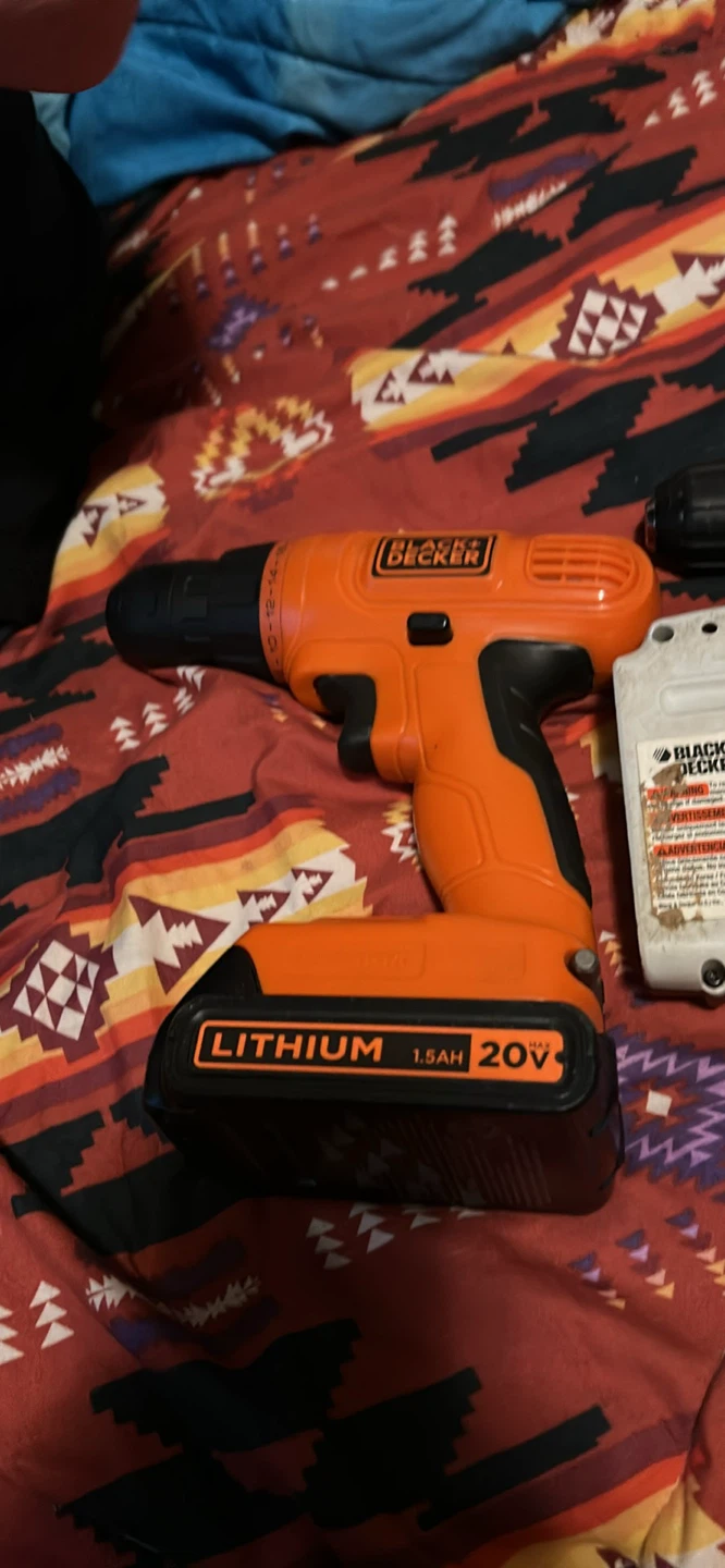 Black & Decker 20V Lithium Drill with Battery - photo 3