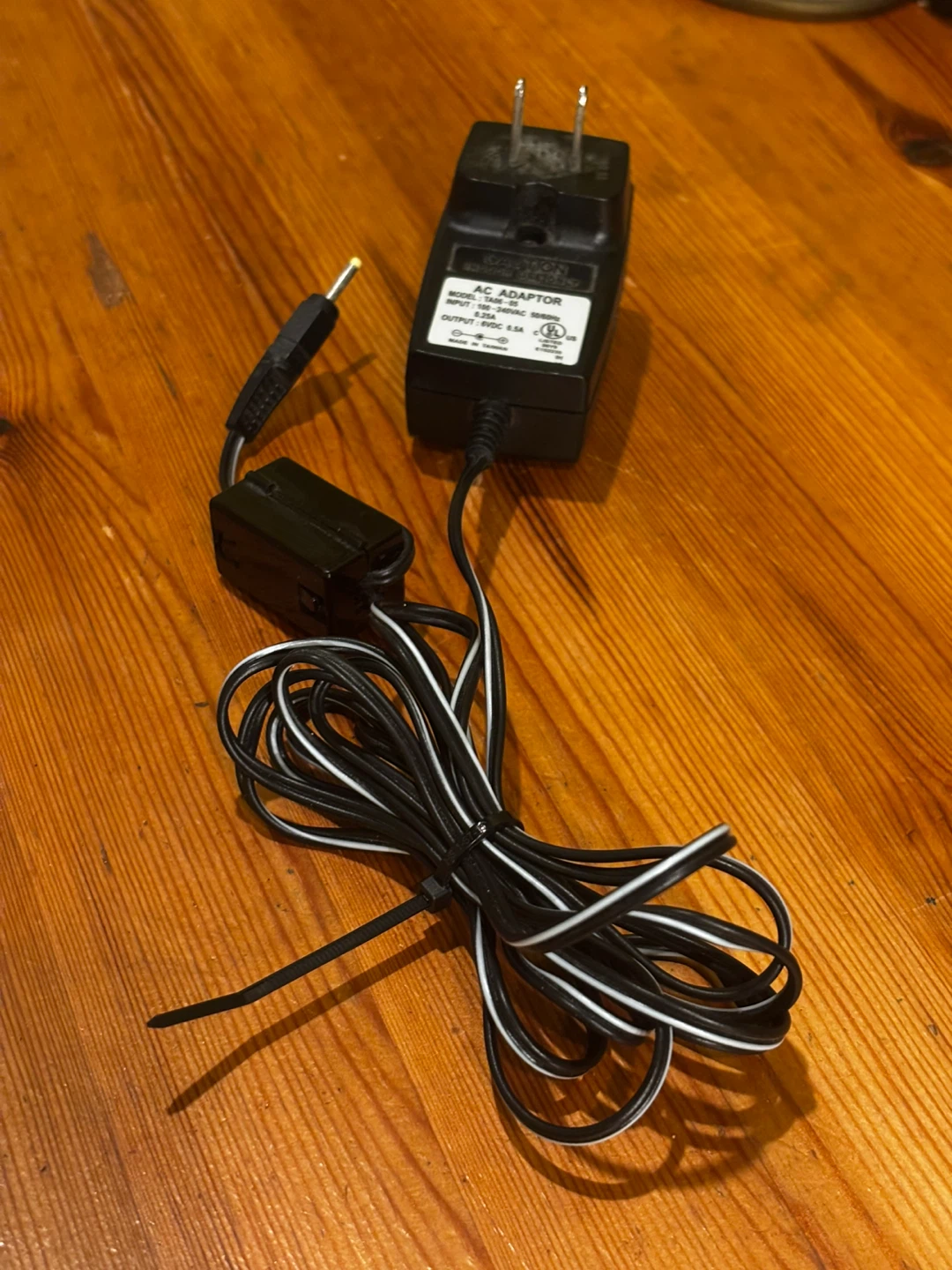 AC ADAPTOR TA06-05 6VDC 0.5A Power Supply - photo 5