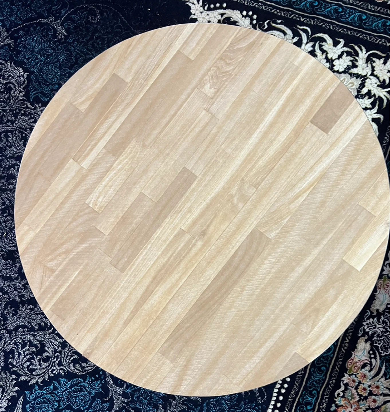 Like-New Round Wooden Coffee Table – Modern Metal Base