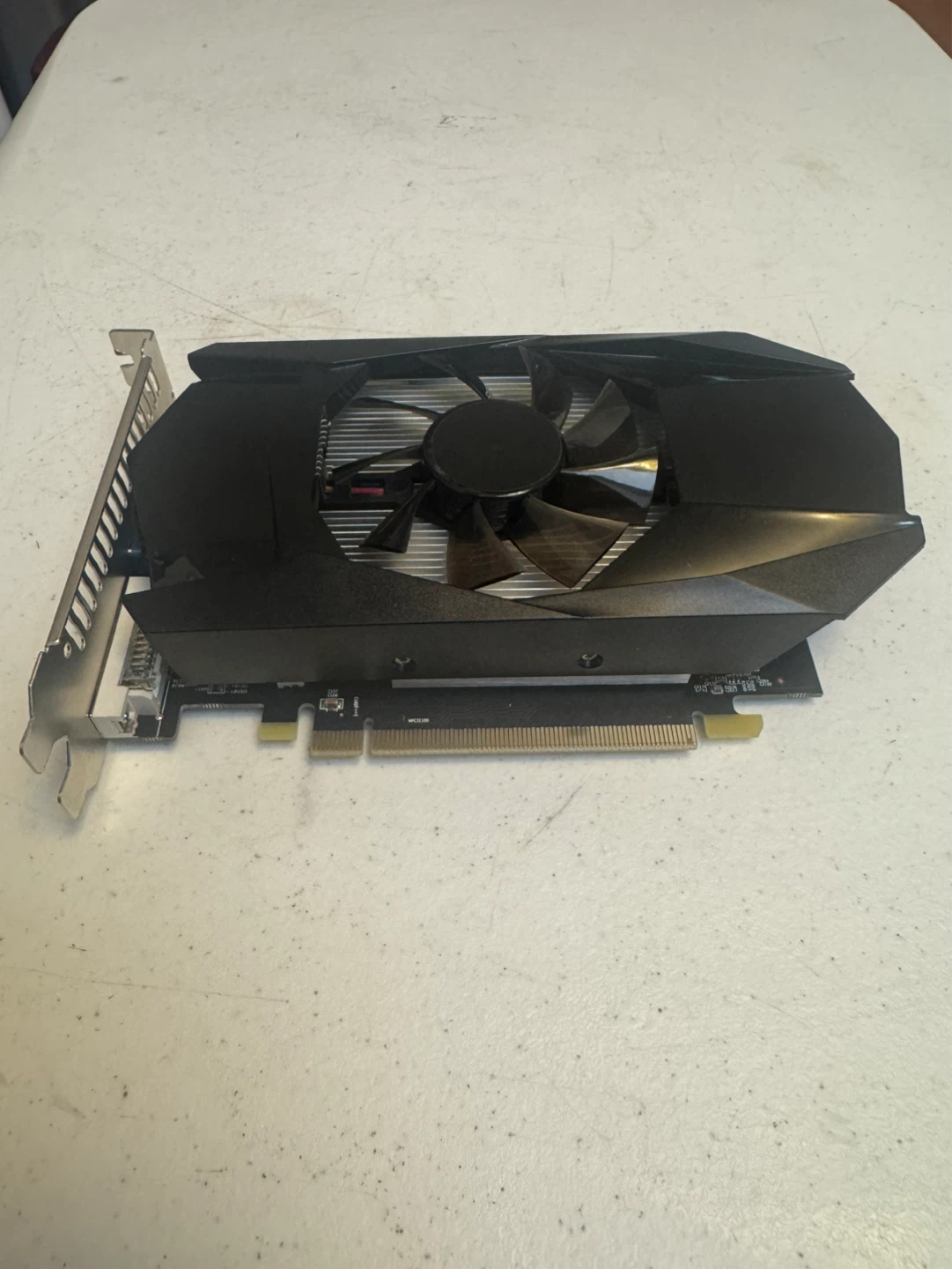HD7670 4GB GDDR5 128bit PCI-E Graphics Card - photo 2