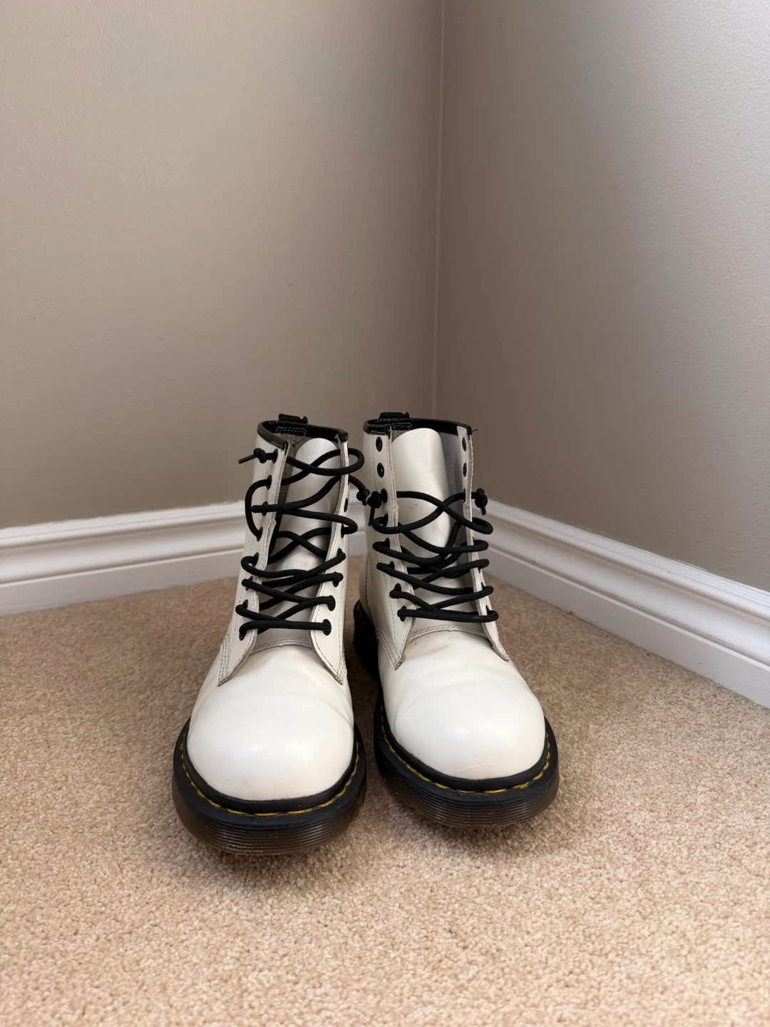 Dr. WMartens 1460 White Boots (Original, Great Condition)