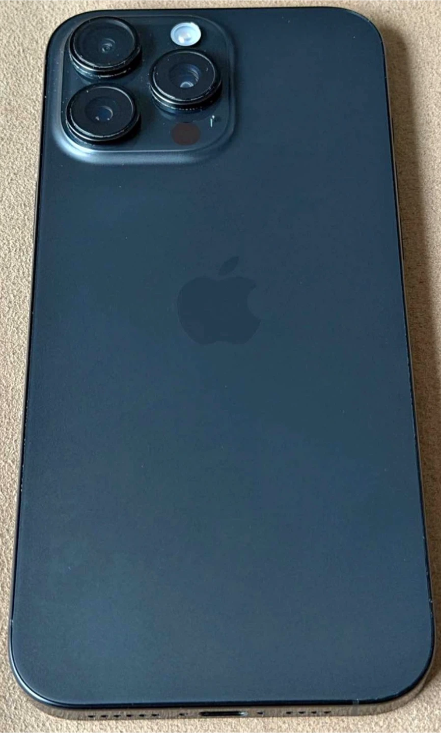 iPhone 16 Pro Max - photo 2