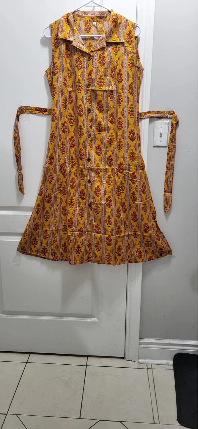 Yellow floral print sleeveless dress with tie waist - photo 2