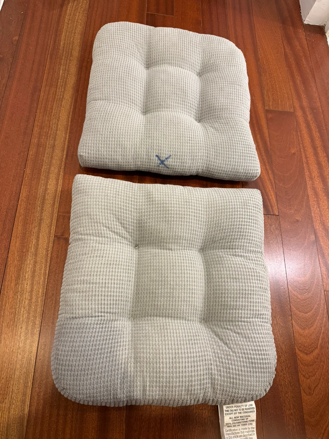 Set of 2 Gray Tufted Seat Cushions