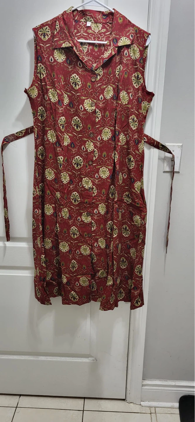 Women's Sleeveless Red Floral Print Dress with Belt - photo 3