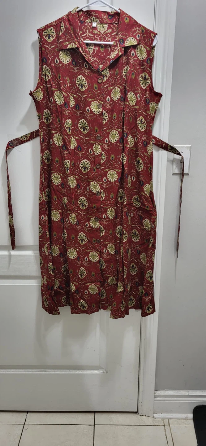 Women's Sleeveless Red Floral Print Dress with Belt - photo 2