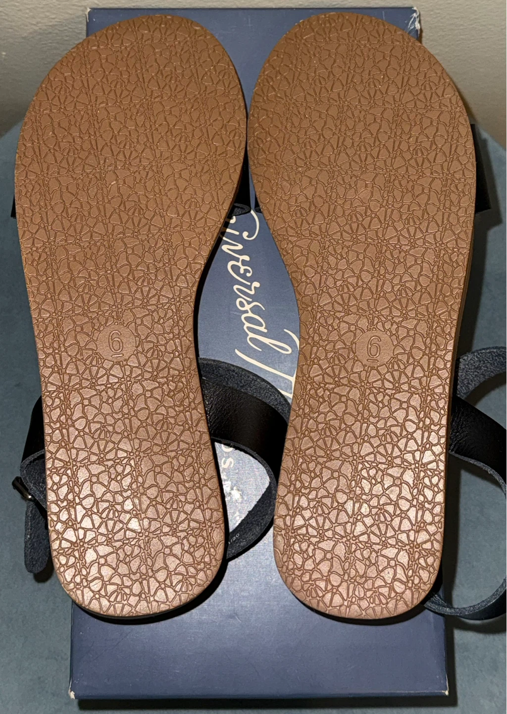 Universal Thread Black Sandals Size 6 W - photo 2