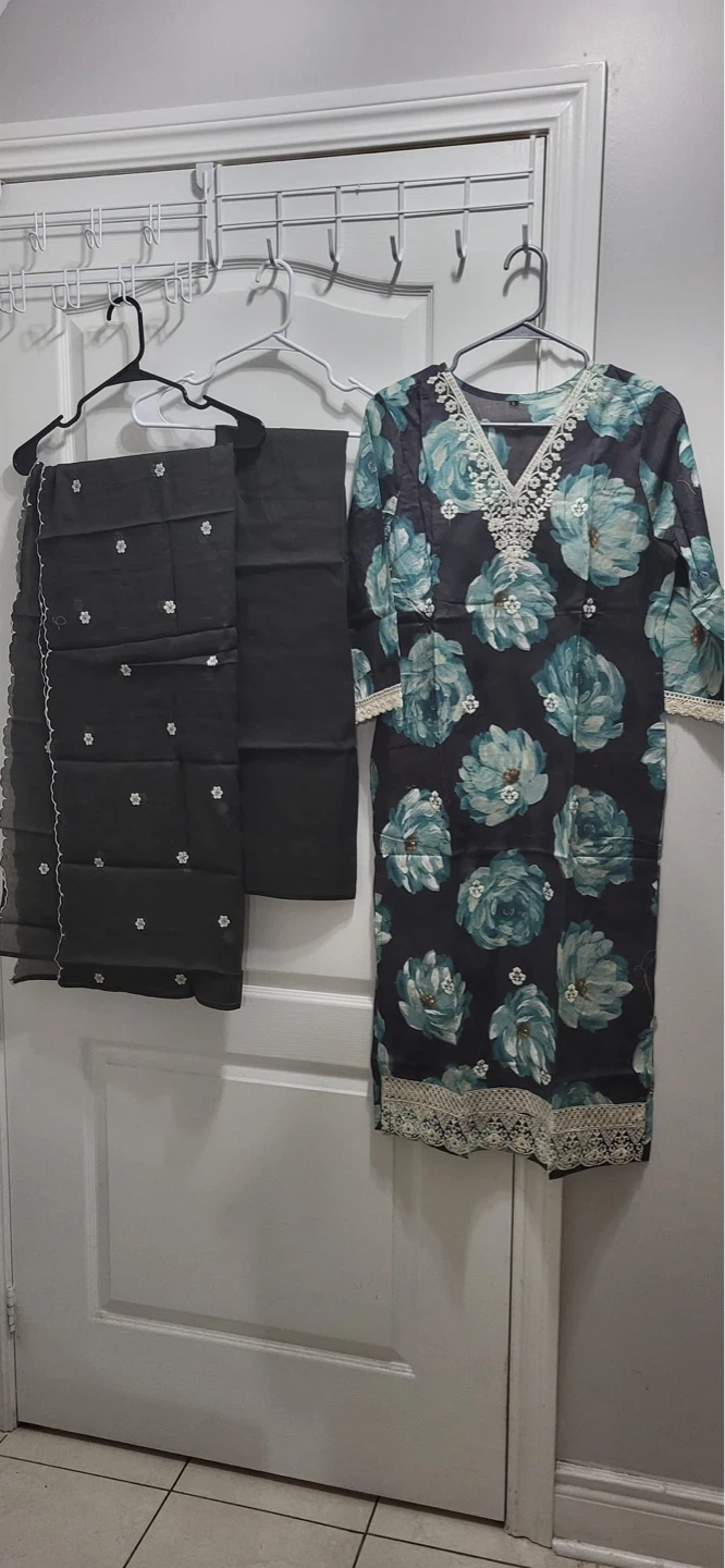 Floral Print Kurti with Pants and Scarf
