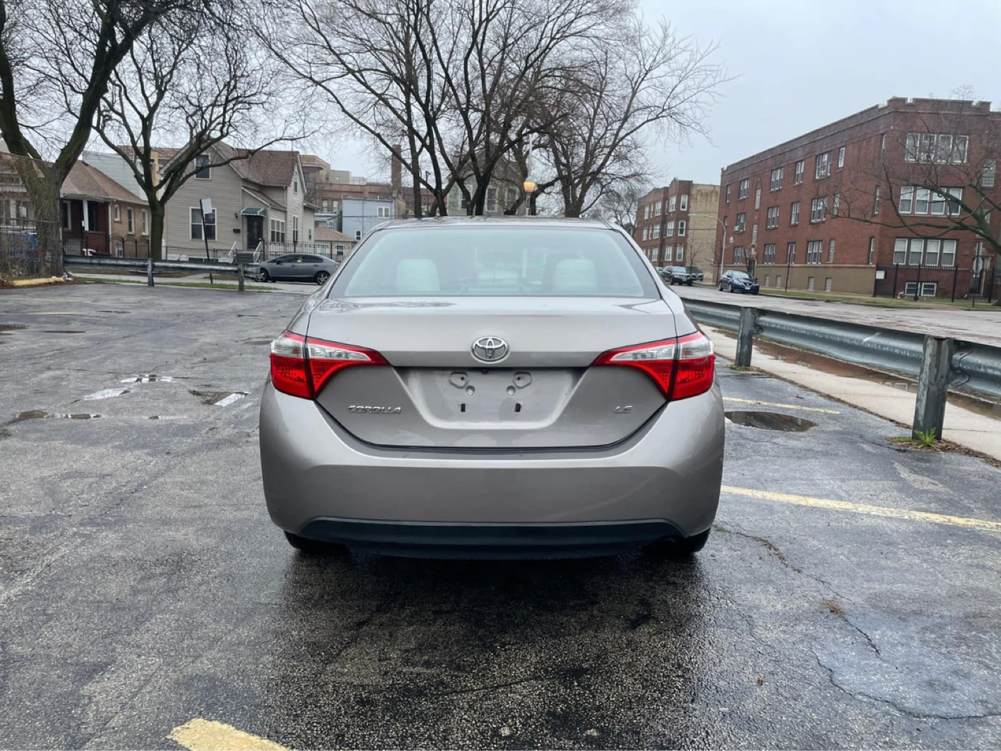 2015 Toyota Corolla LE Sedan 4D - photo 5