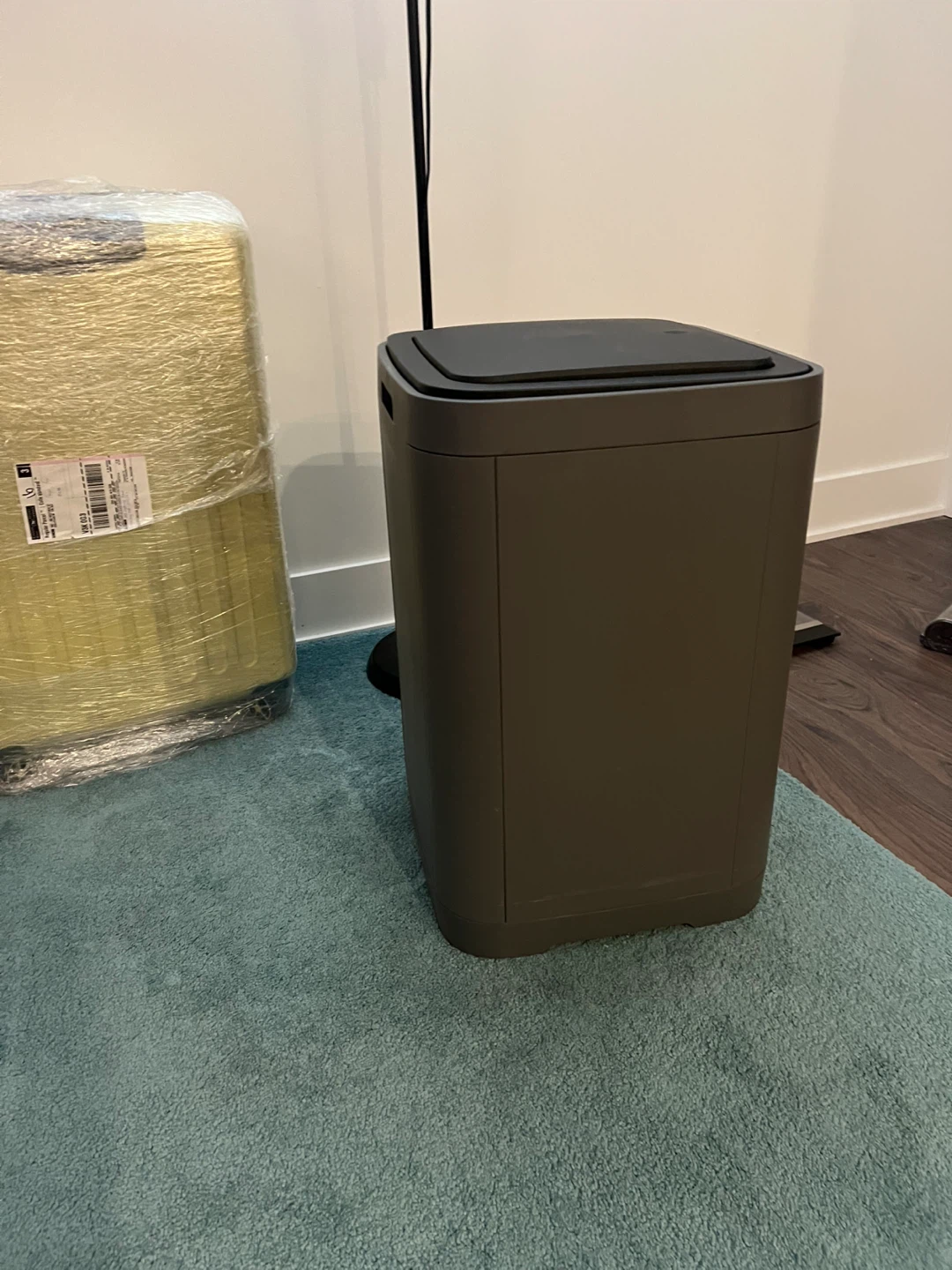 Garbage can