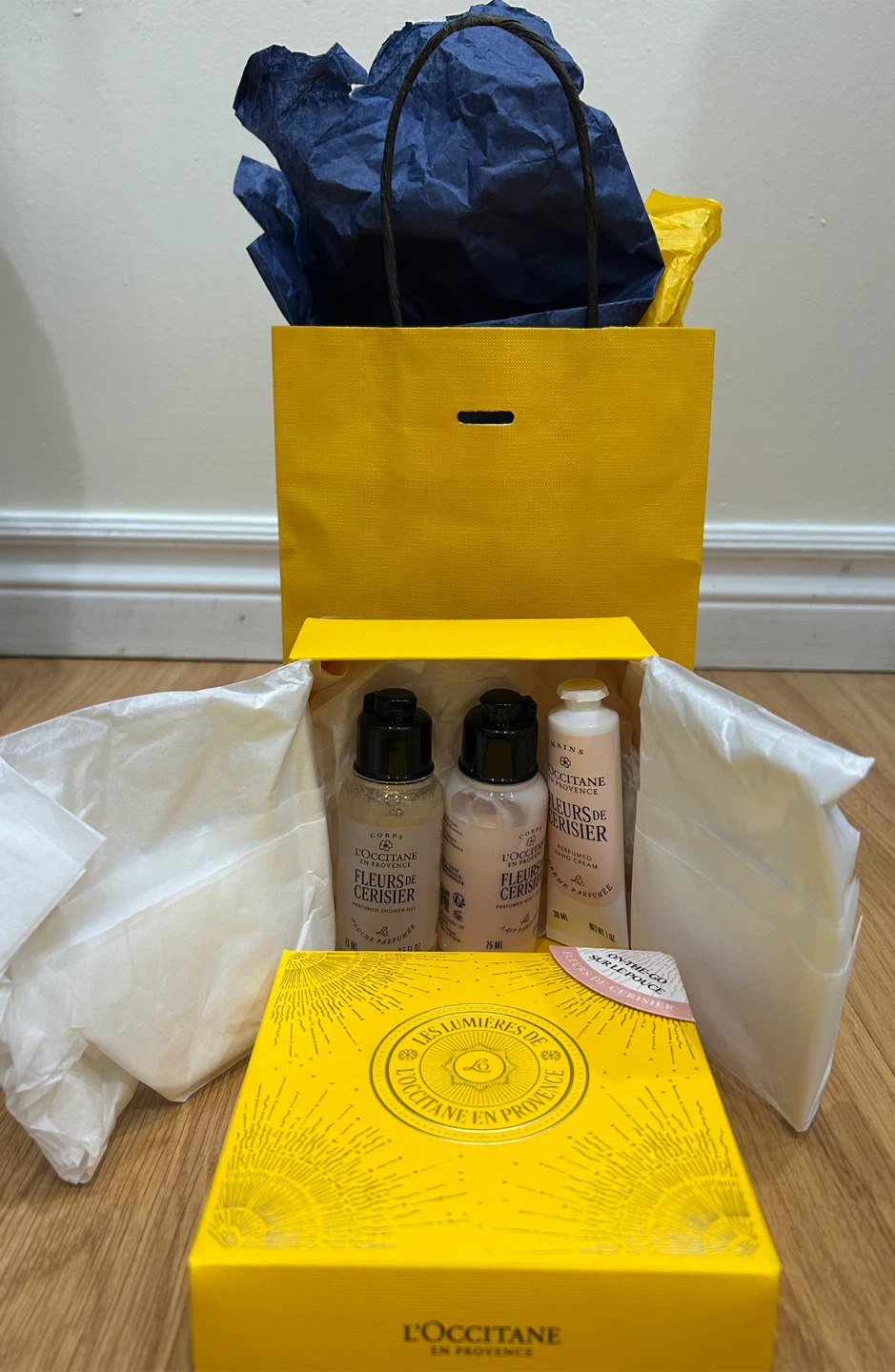 L'Occitane Fleurs de Cerisier On-the-Go Set