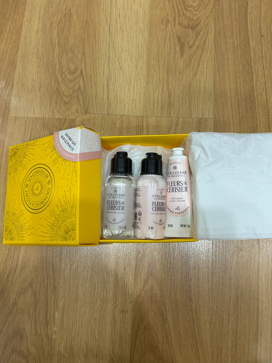 L'Occitane Fleurs de Cerisier On-the-Go Set - photo 2
