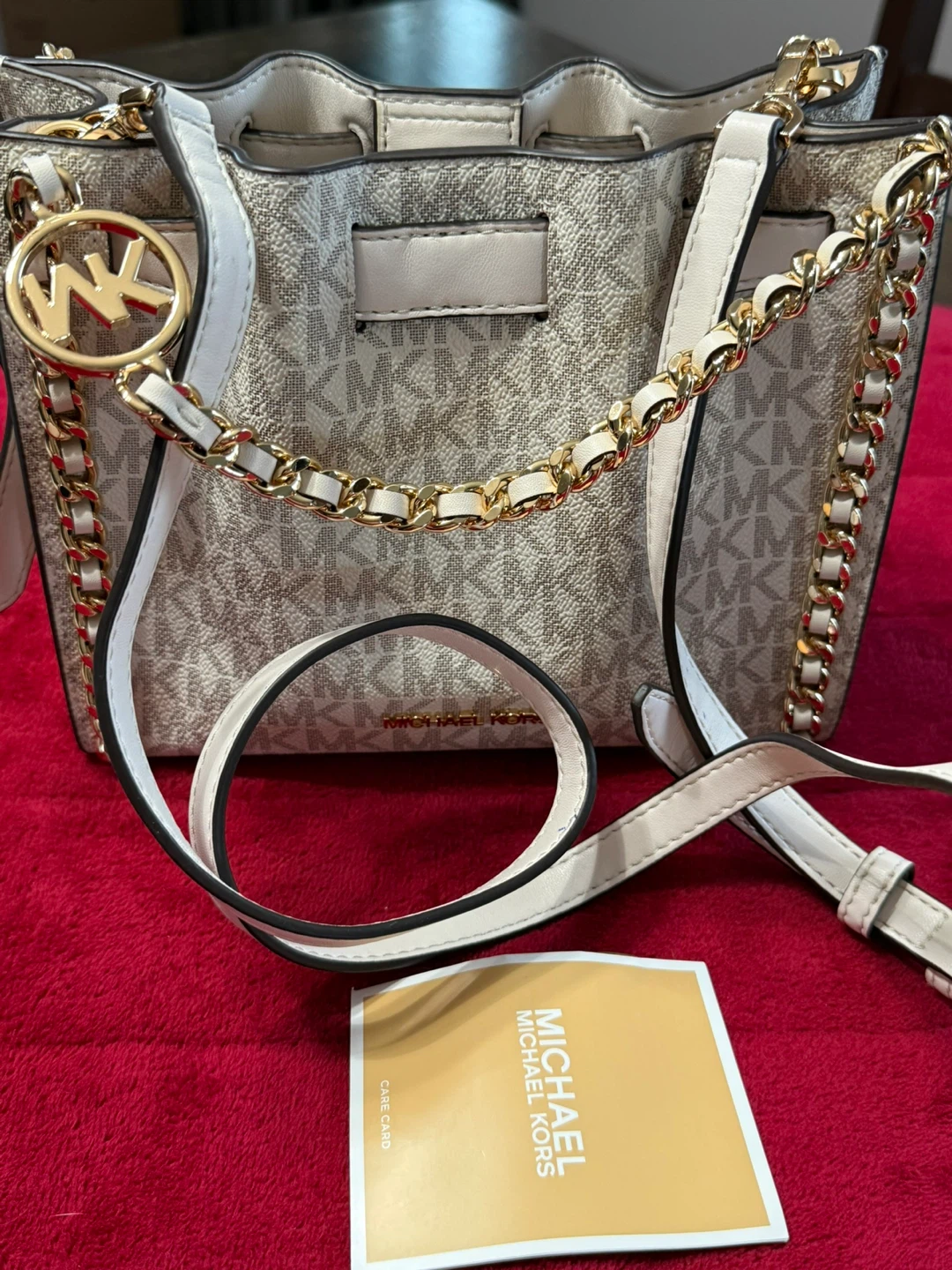 Michael Kors Signature Bucket Bag