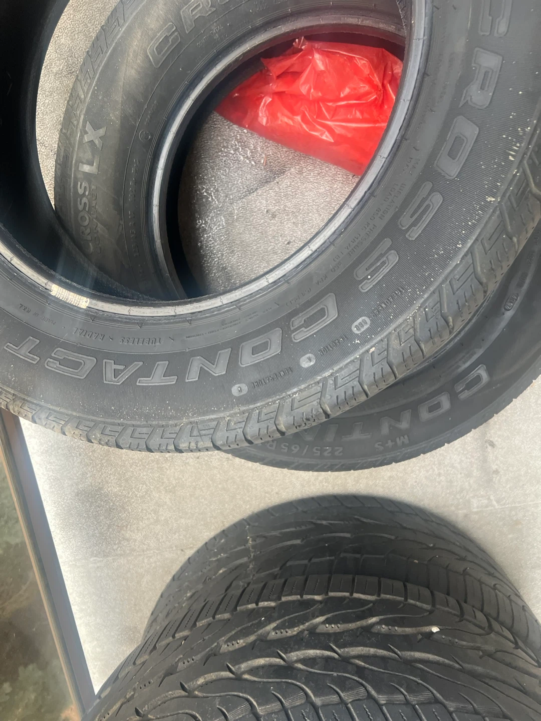 Continental CrossContact LX Tires (1 Set of 2) - 225/65R17