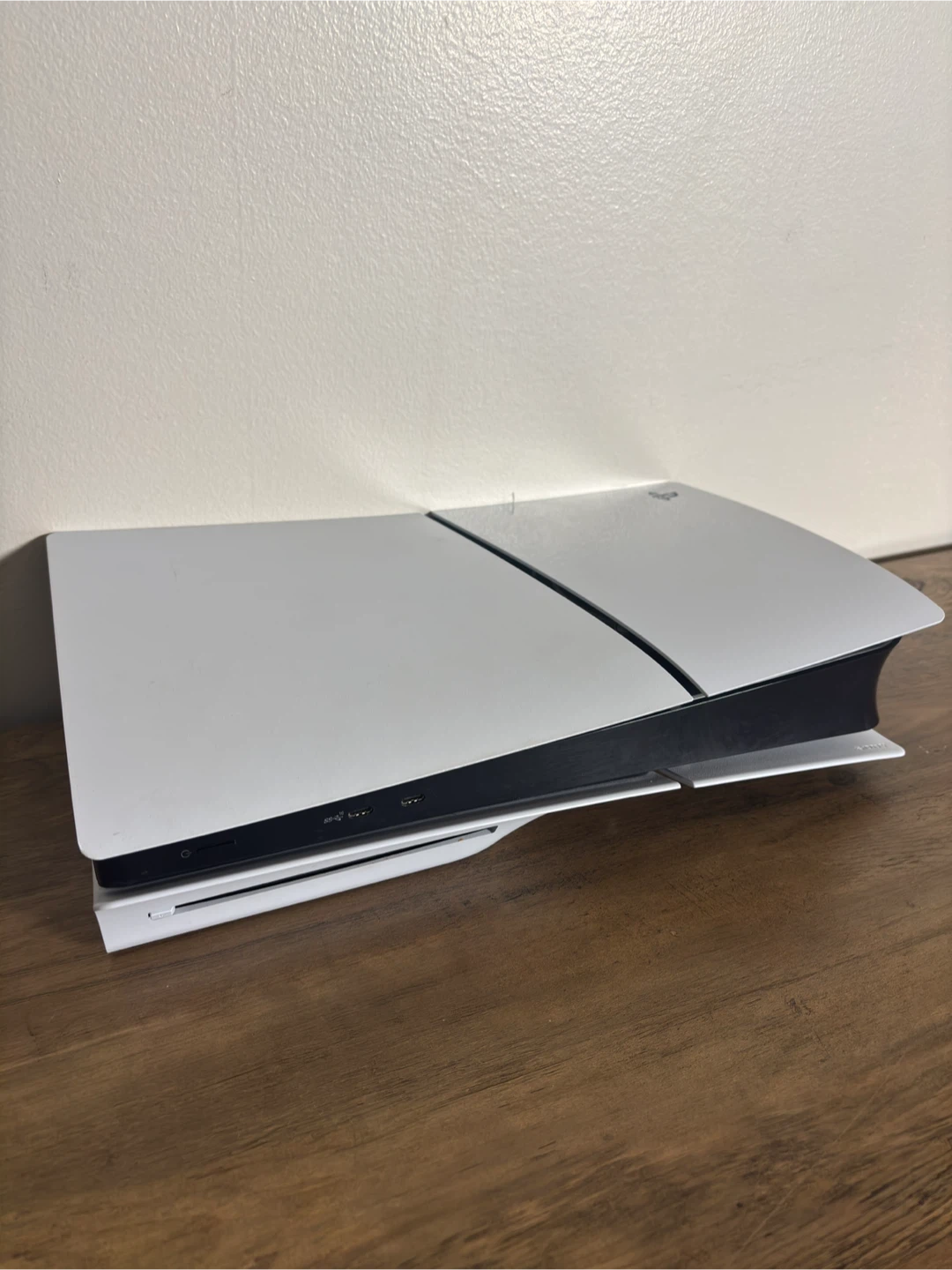 PS5 Slim Disc Edition 1TB + 2 Controllers & 4 Games - Be Quick! - photo 2
