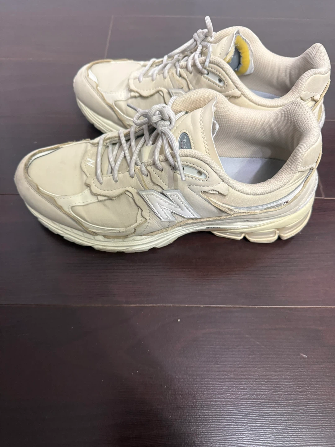 New Balance 2002R Beige Sneakers - photo 4