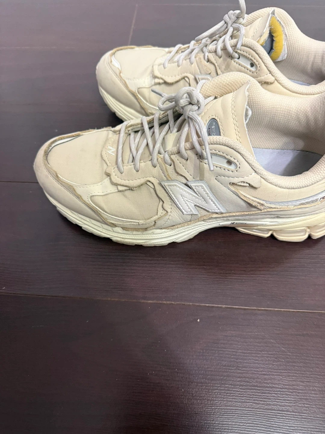 New Balance 2002R Beige Sneakers - photo 3