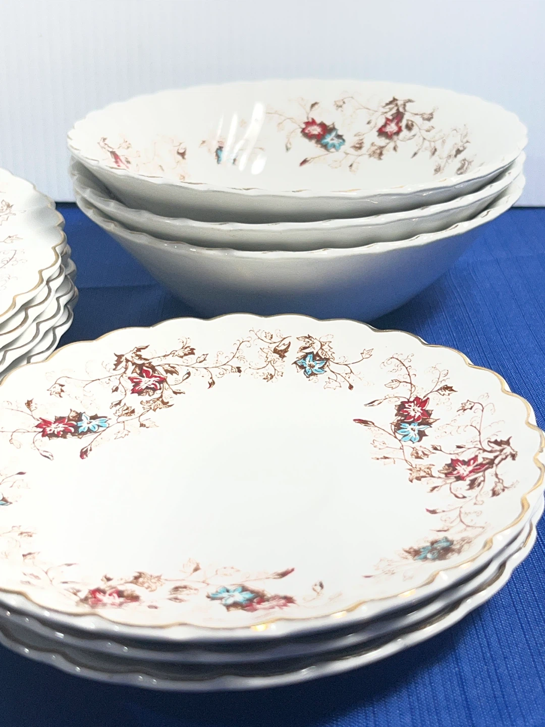 Vintage Johnson Brothers Snowhite Ironstone Dinnerware Set - photo 5