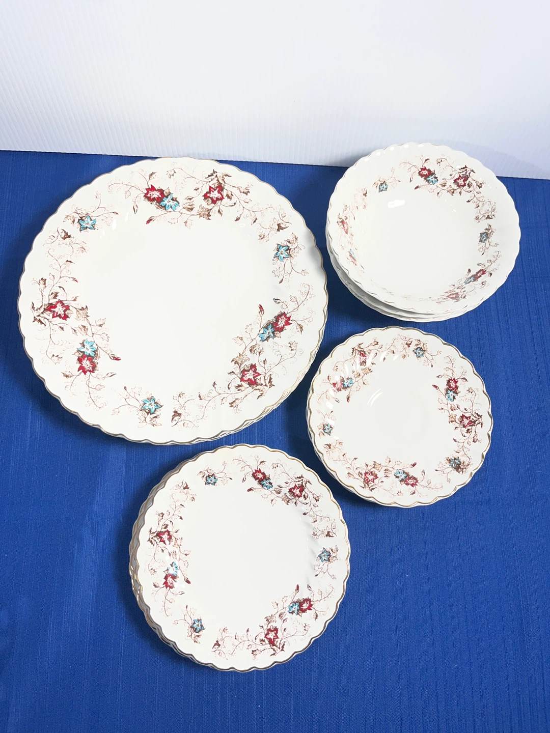 Vintage Johnson Brothers Snowhite Ironstone Dinnerware Set - photo 2