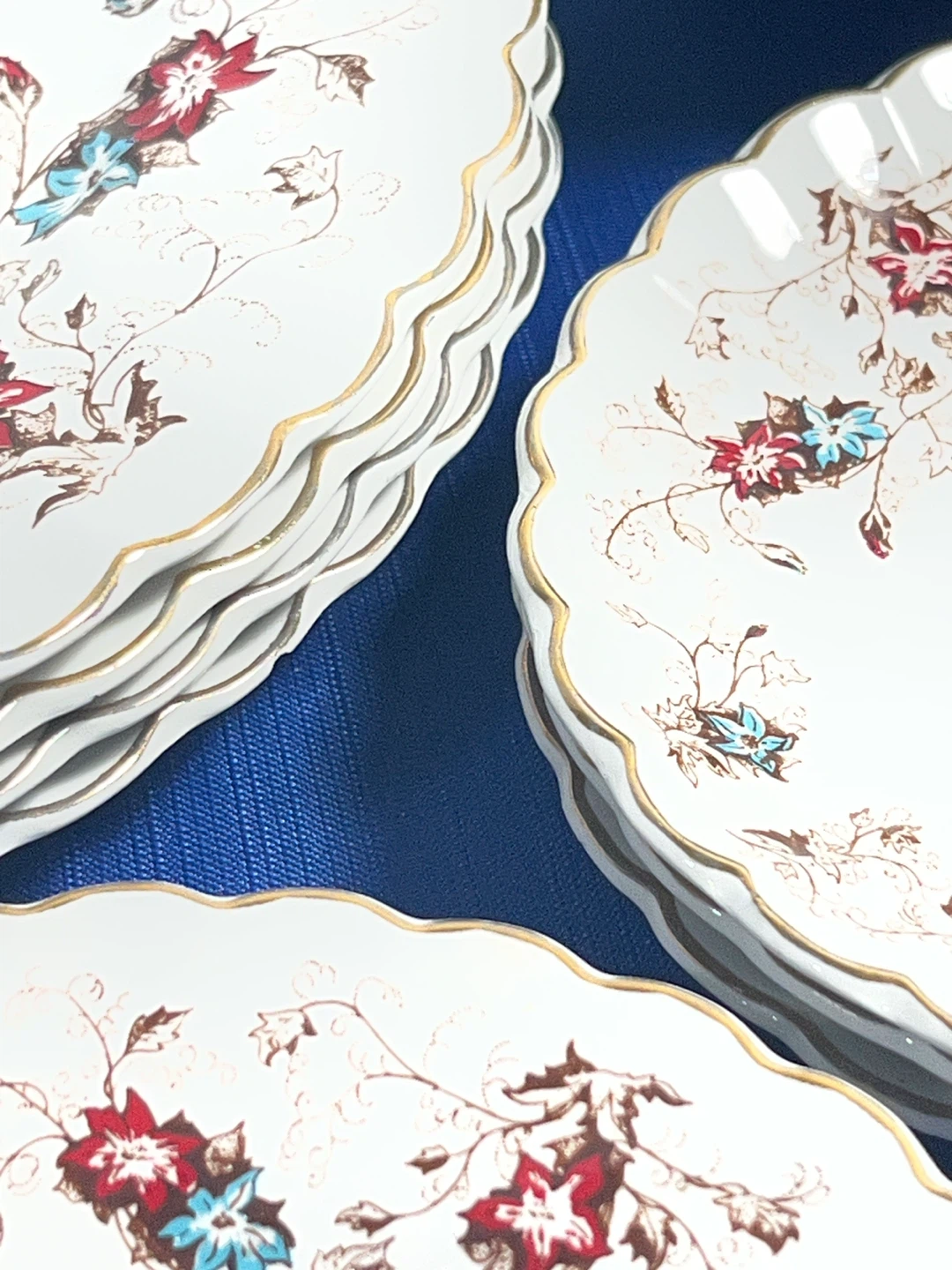 Vintage Johnson Brothers Snowhite Ironstone Dinnerware Set - photo 4