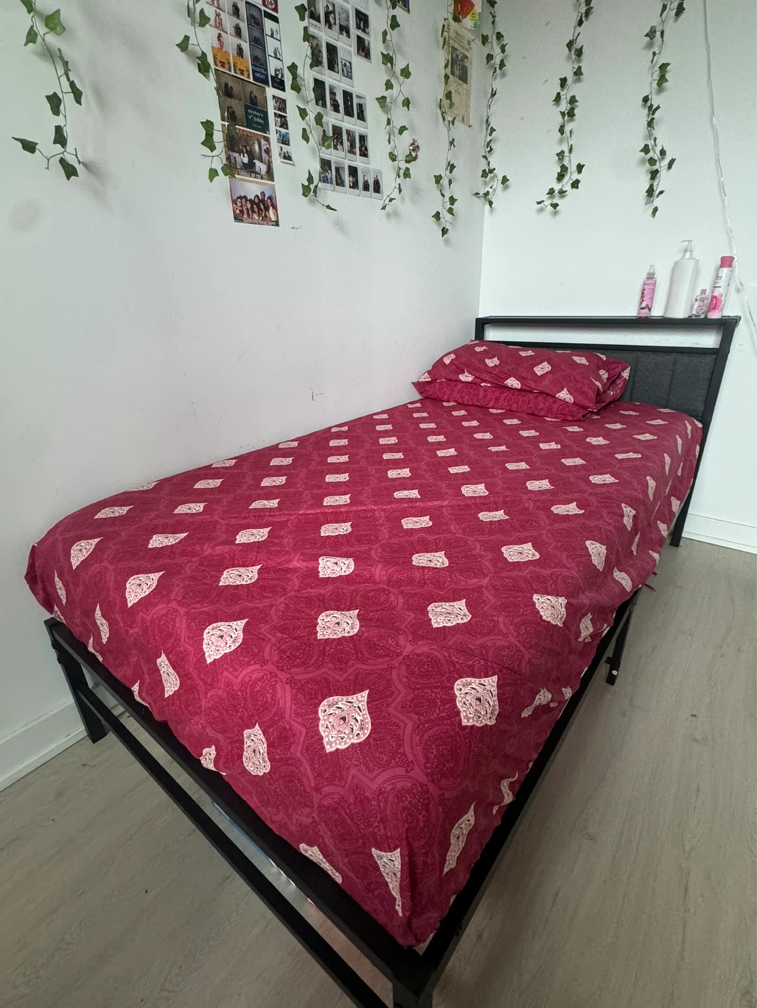 Twin Bed Frame with Bedding - photo 5