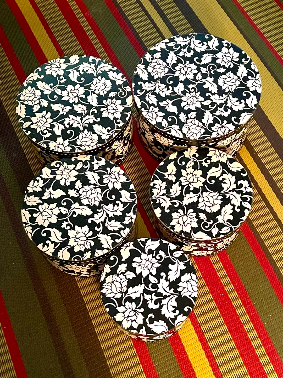 Set of 5 Round Decorative Storage Boxes