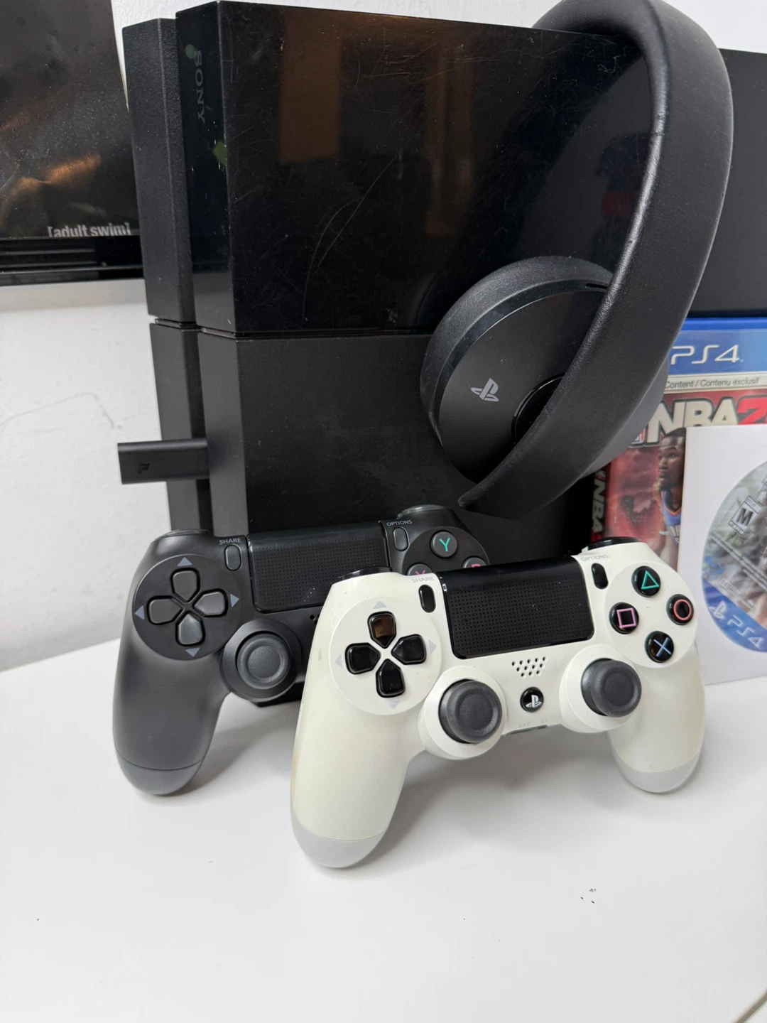 PlayStation 4 games + 2 controllers - photo 2