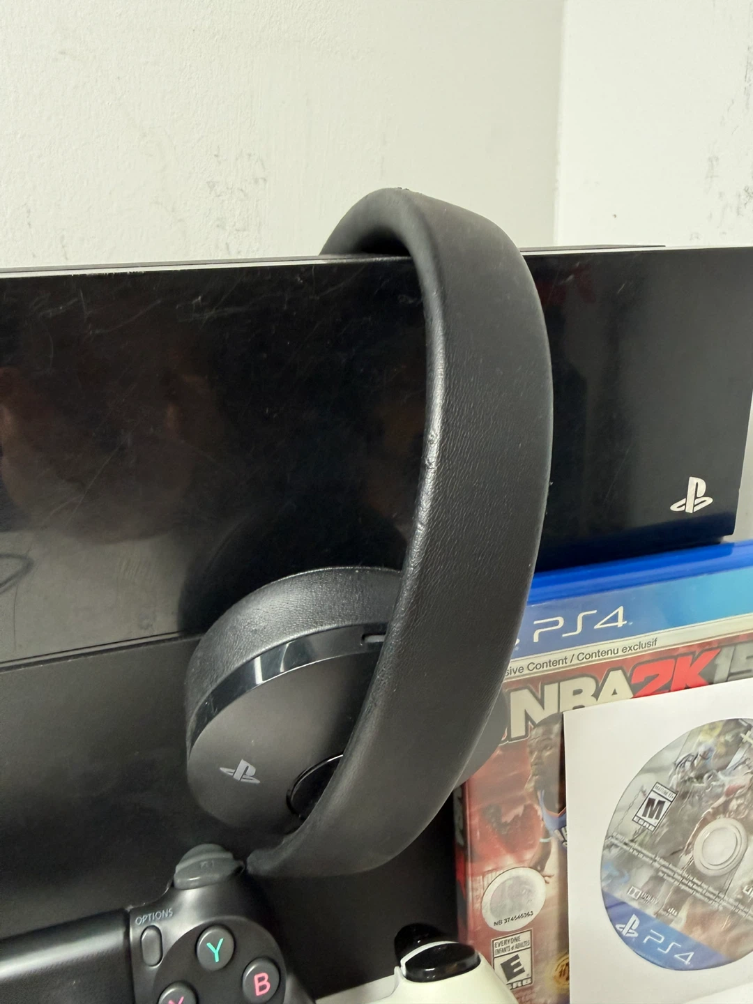 PlayStation 4 games + 2 controllers - photo 3
