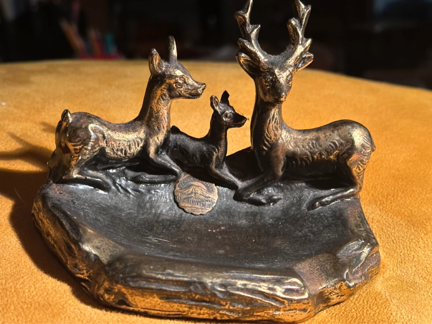 Vintage Cast Metal Rainer National Park Souvenir Deer Ashtray - photo 2