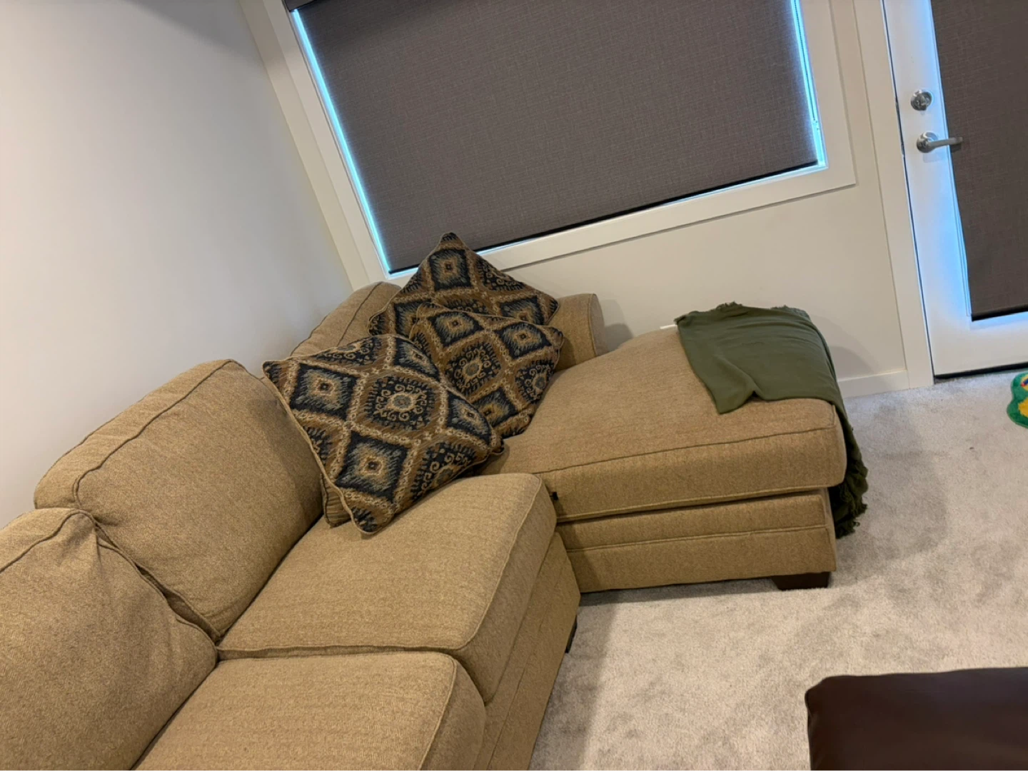 Sectional Sofa with Chaise