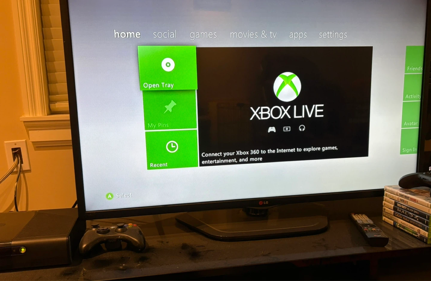 Xbox 360 Console with Games and Controllers - photo 2