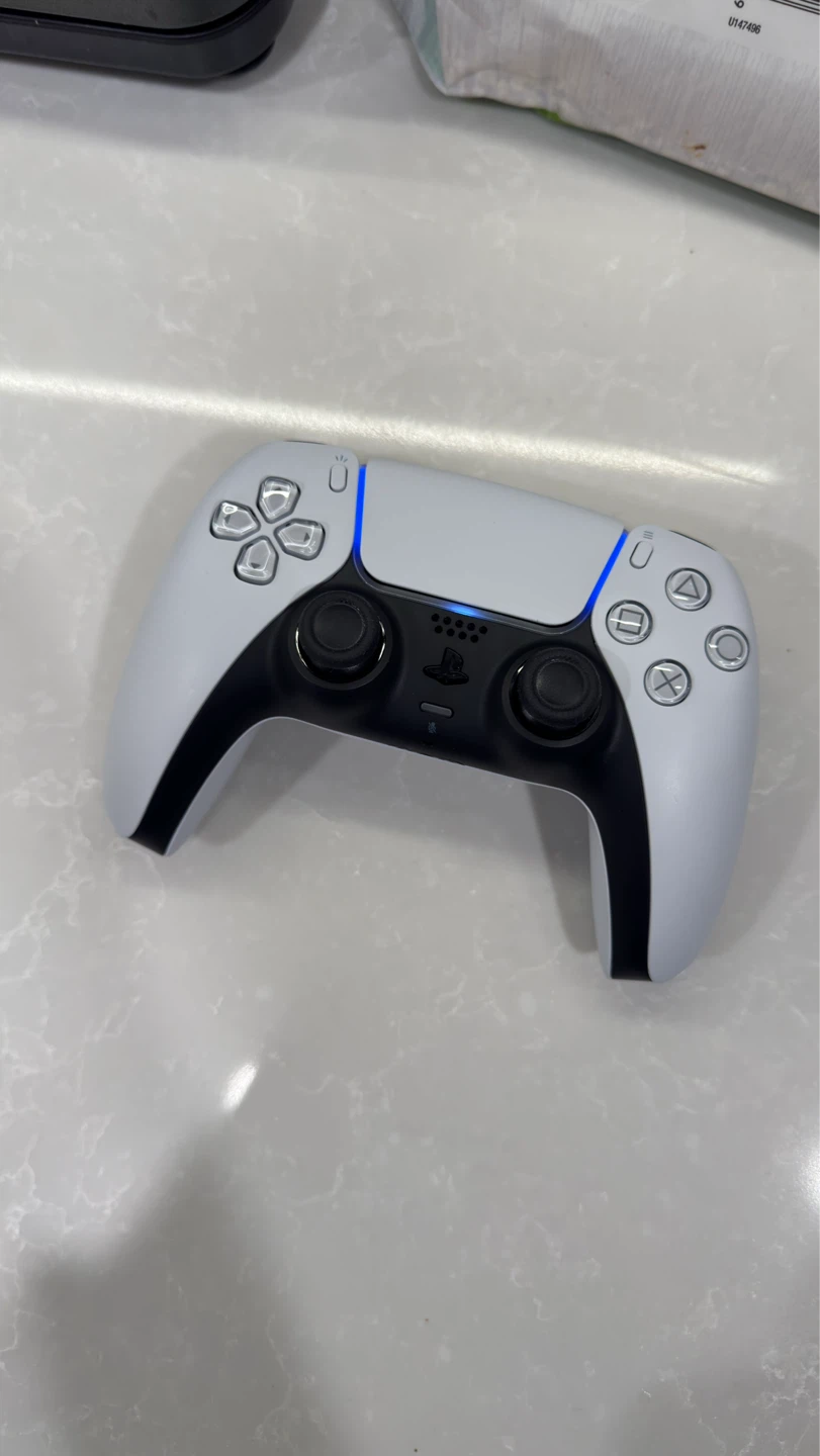 PS5 DualSense Wireless Controller - photo 2