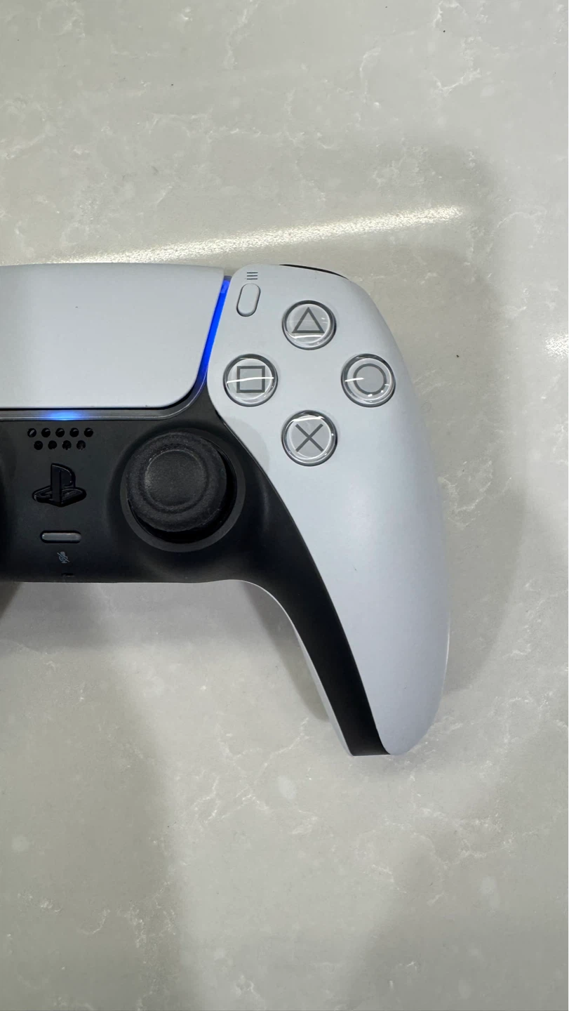 PS5 DualSense Wireless Controller - photo 3