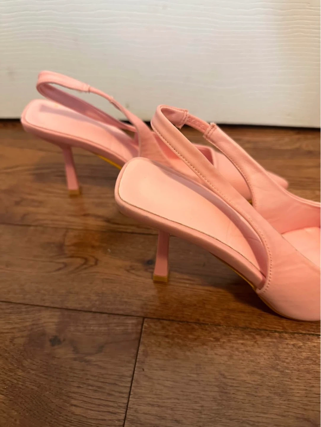 NEW PINK HEELS (SIZE 8)