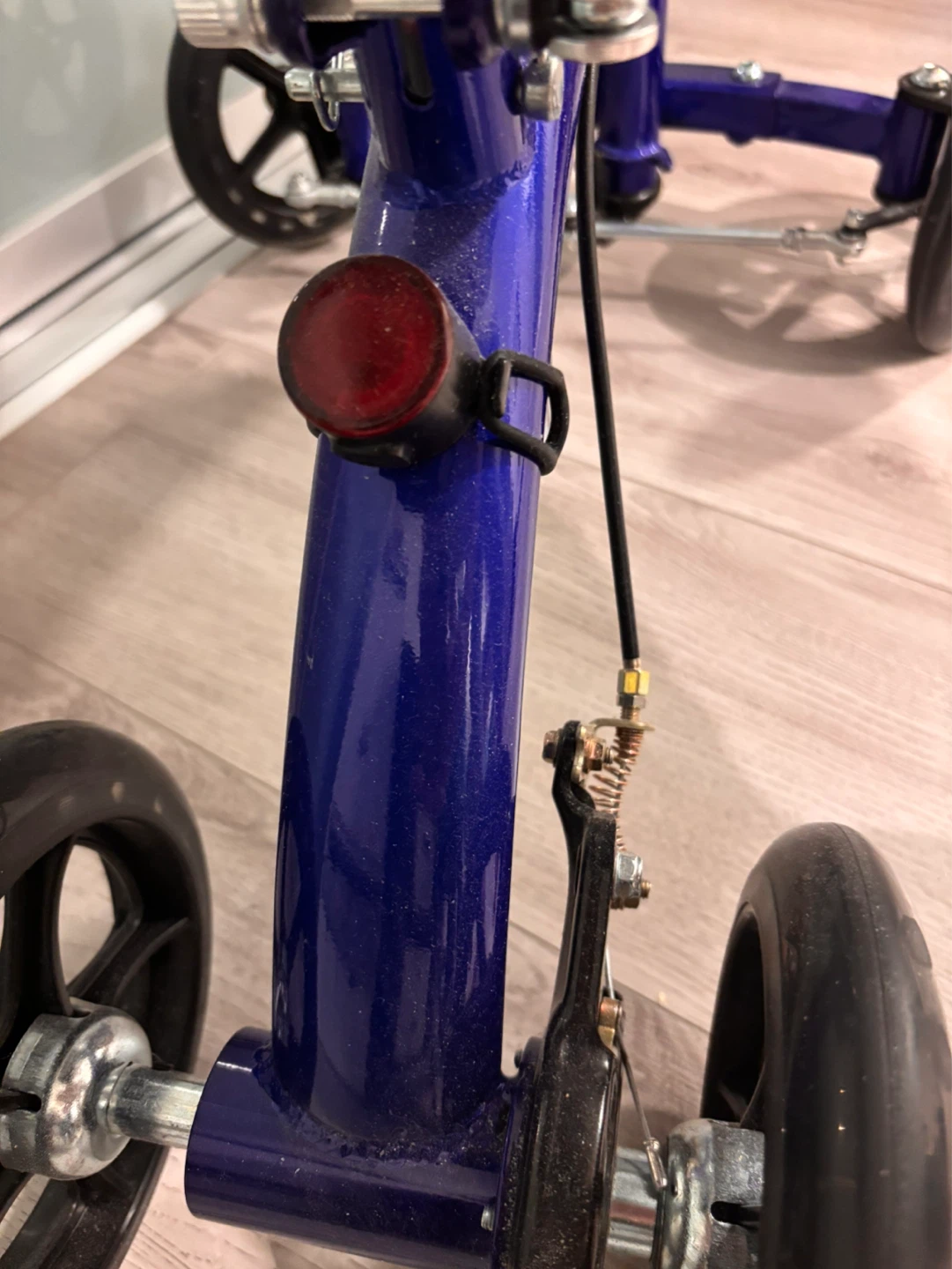 KneeRover adjustable and foldable Knee Scooter - photo 5