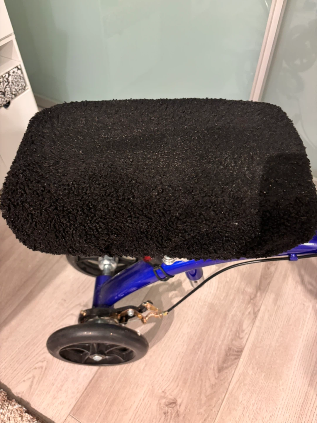 KneeRover adjustable and foldable Knee Scooter - photo 3
