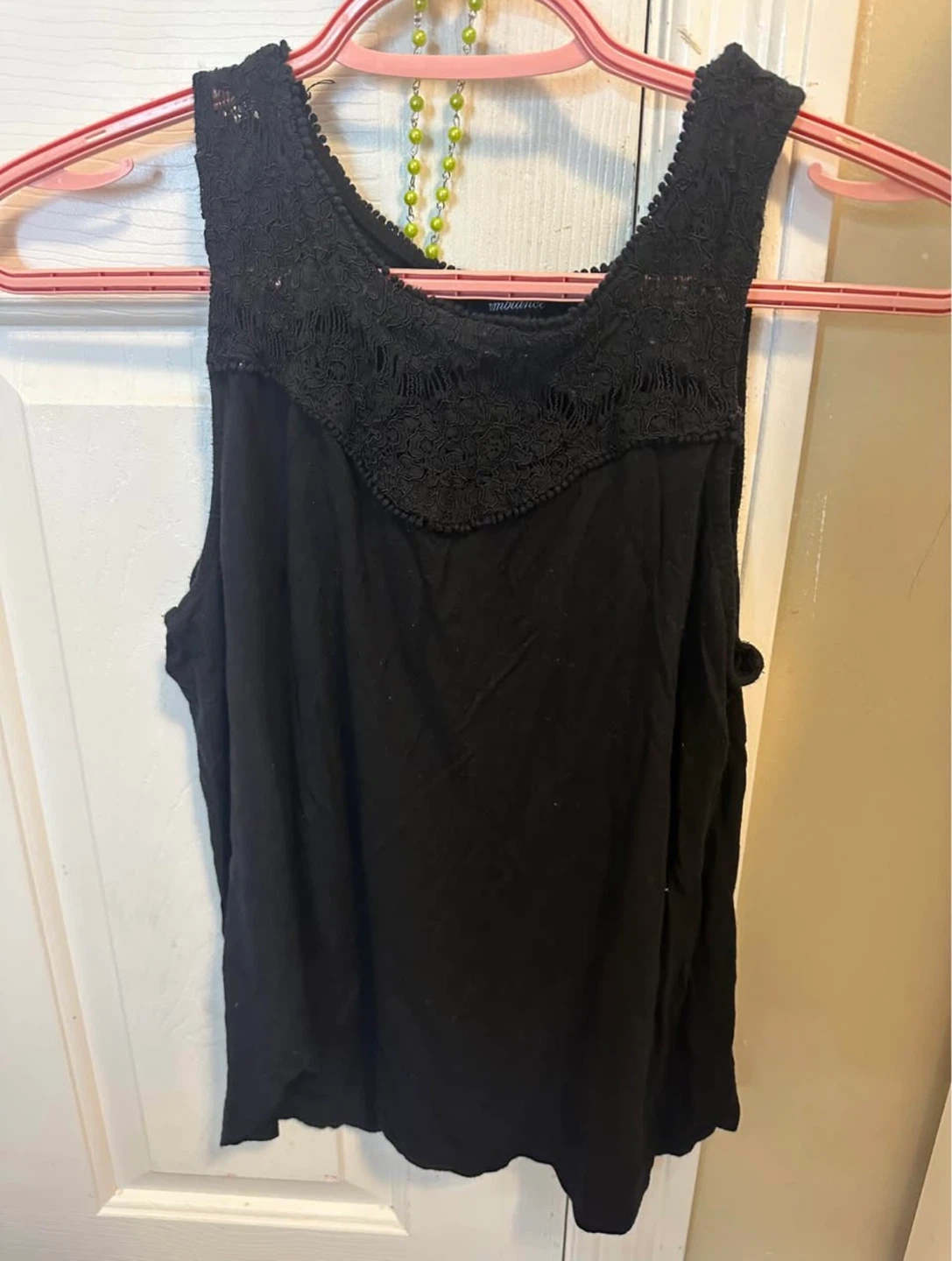 WOMEN'S TOP (MEDIUM)