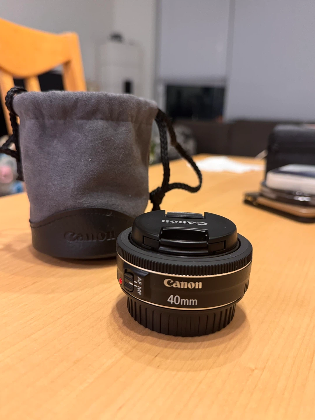 Canon 40mm f/2.8 STM Lens - photo 2