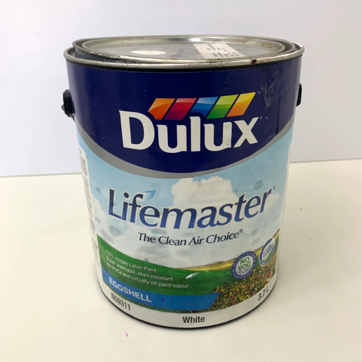 Paint Eggshell White 3.7L Latex Interior Dulux Lifemaster
