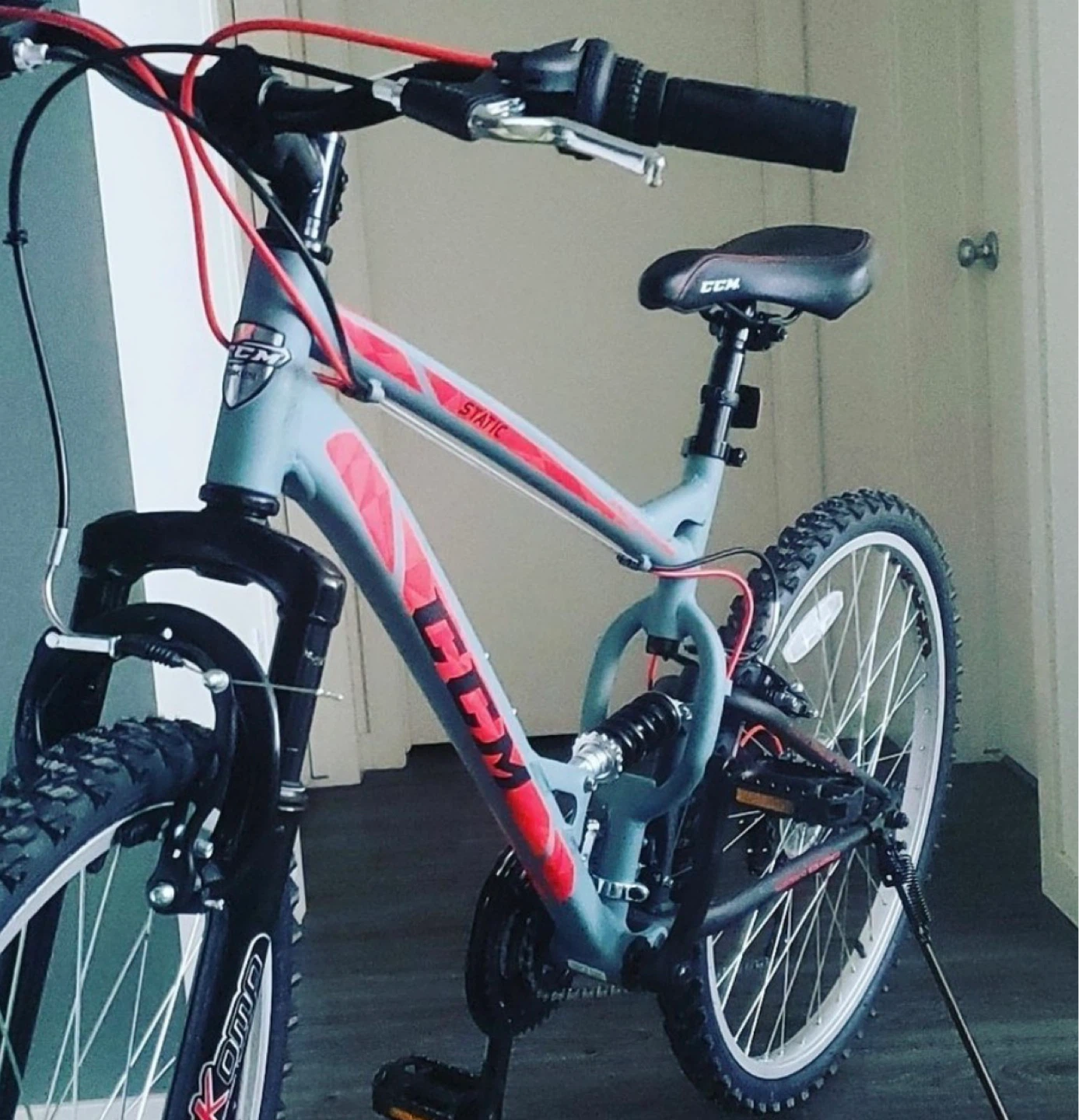 CCM "Static" Mountain Bike with Basket