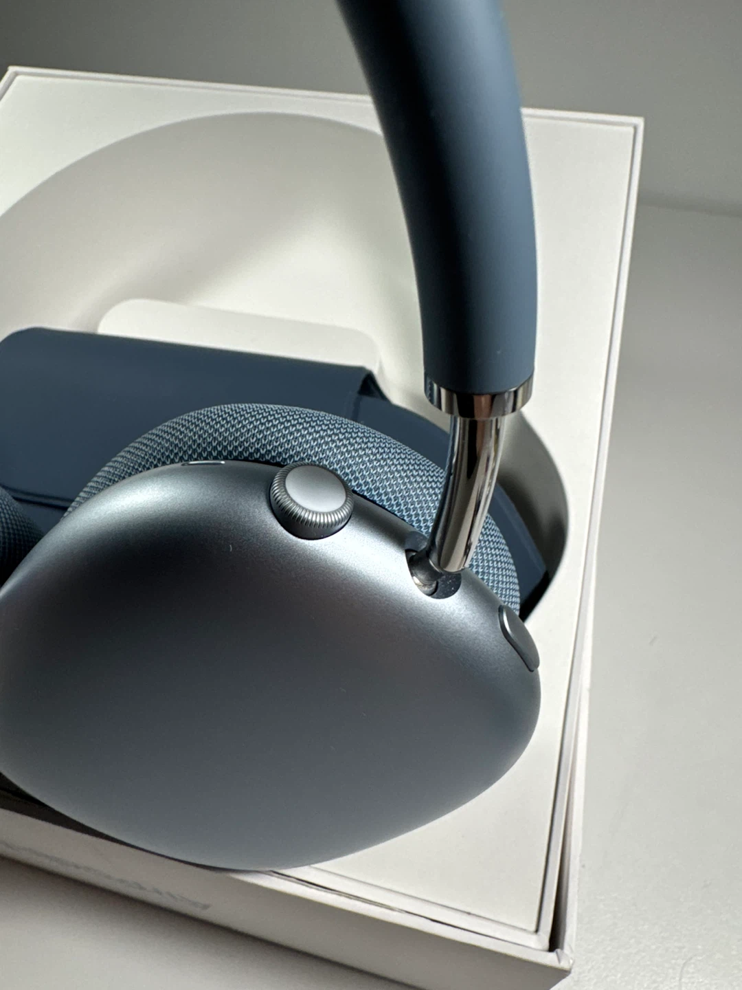 Apple AirPods Max Gen 2 Headphones - Blue - photo 2