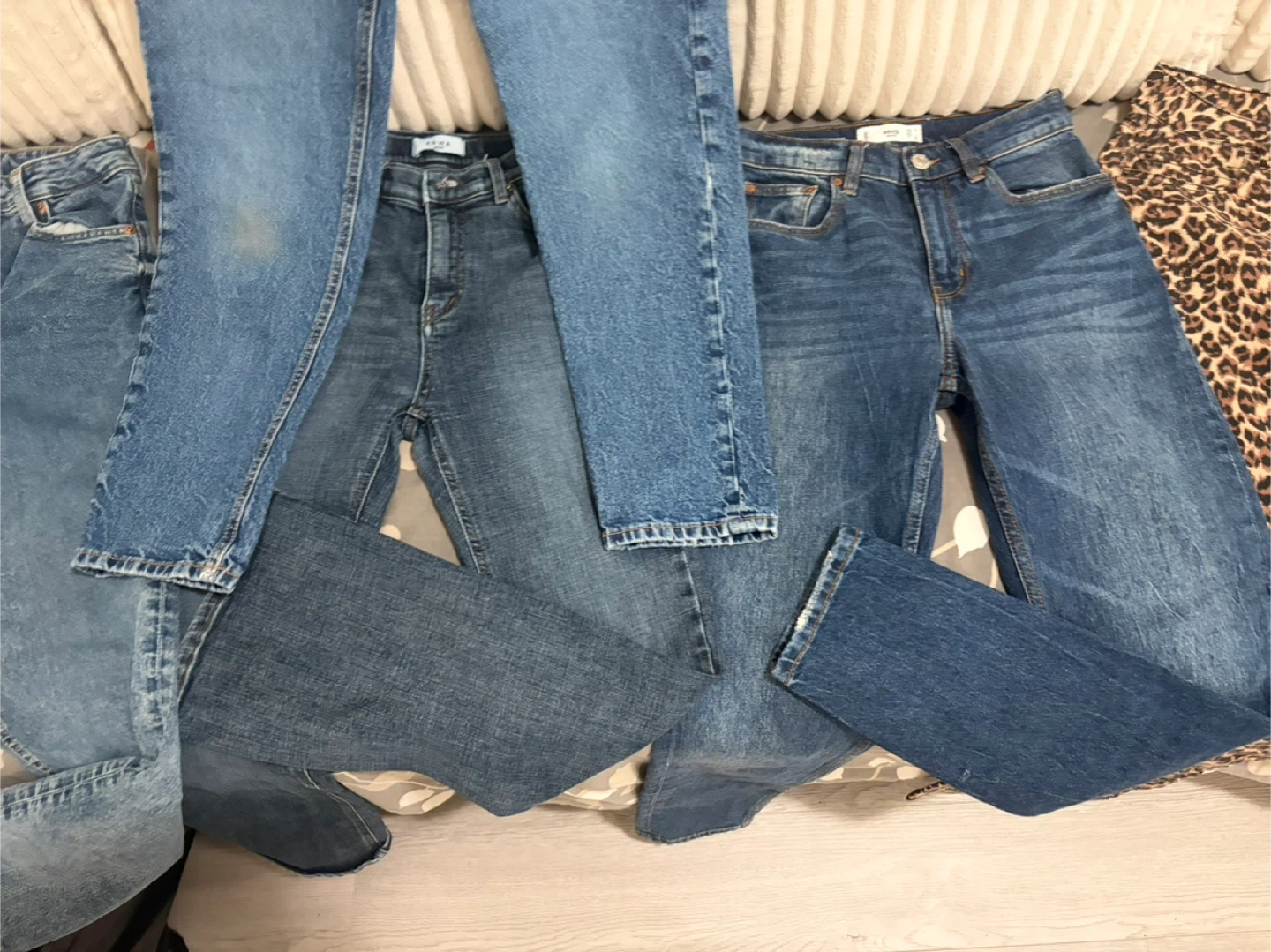 FREE JEANS BUNDLE NEED TO PICKUP TODAY - photo 4