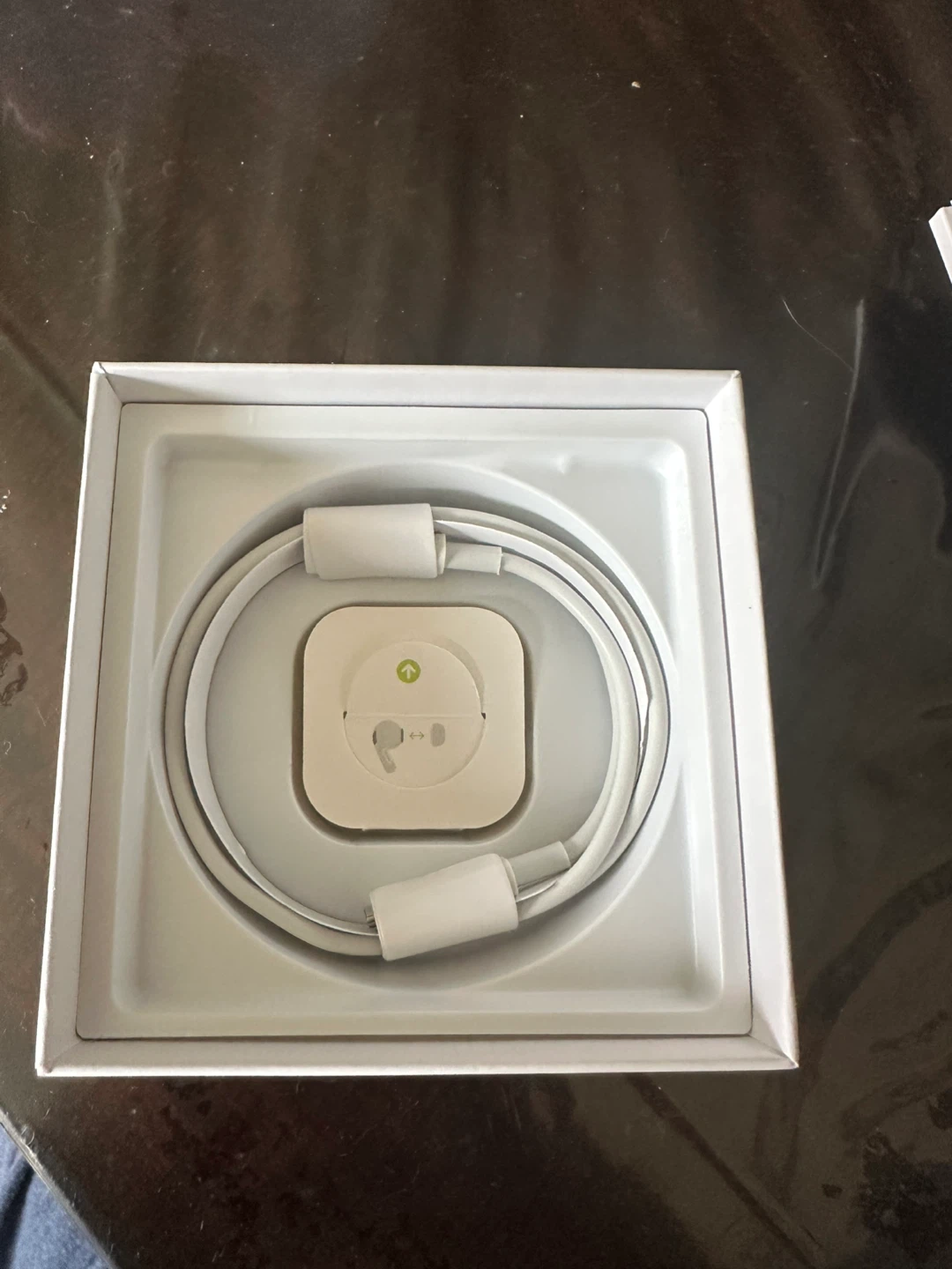 Apple AirPods Pro (2nd Gen) with Wireless Charging Case - photo 3