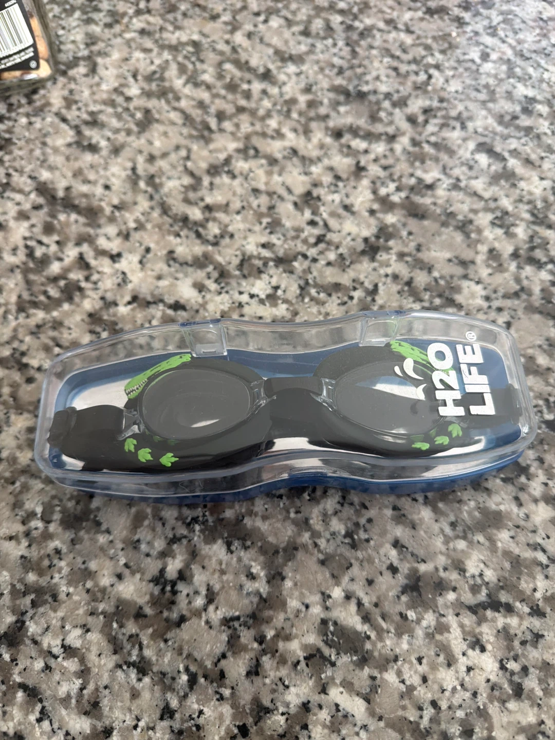 H2O LIFE Swim Goggles in Case🌱