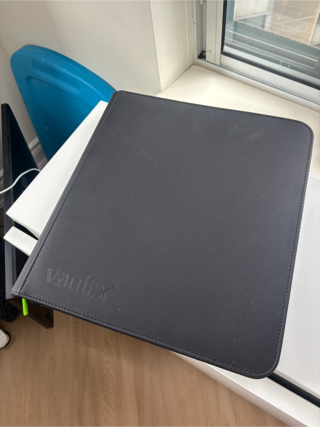Vaultx Binder holds approx 480 cards