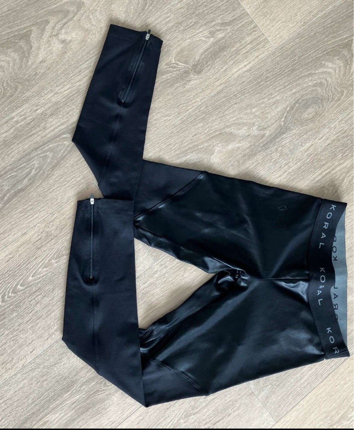 KORAL Black High-Waisted Leggings with Zippers - photo 5