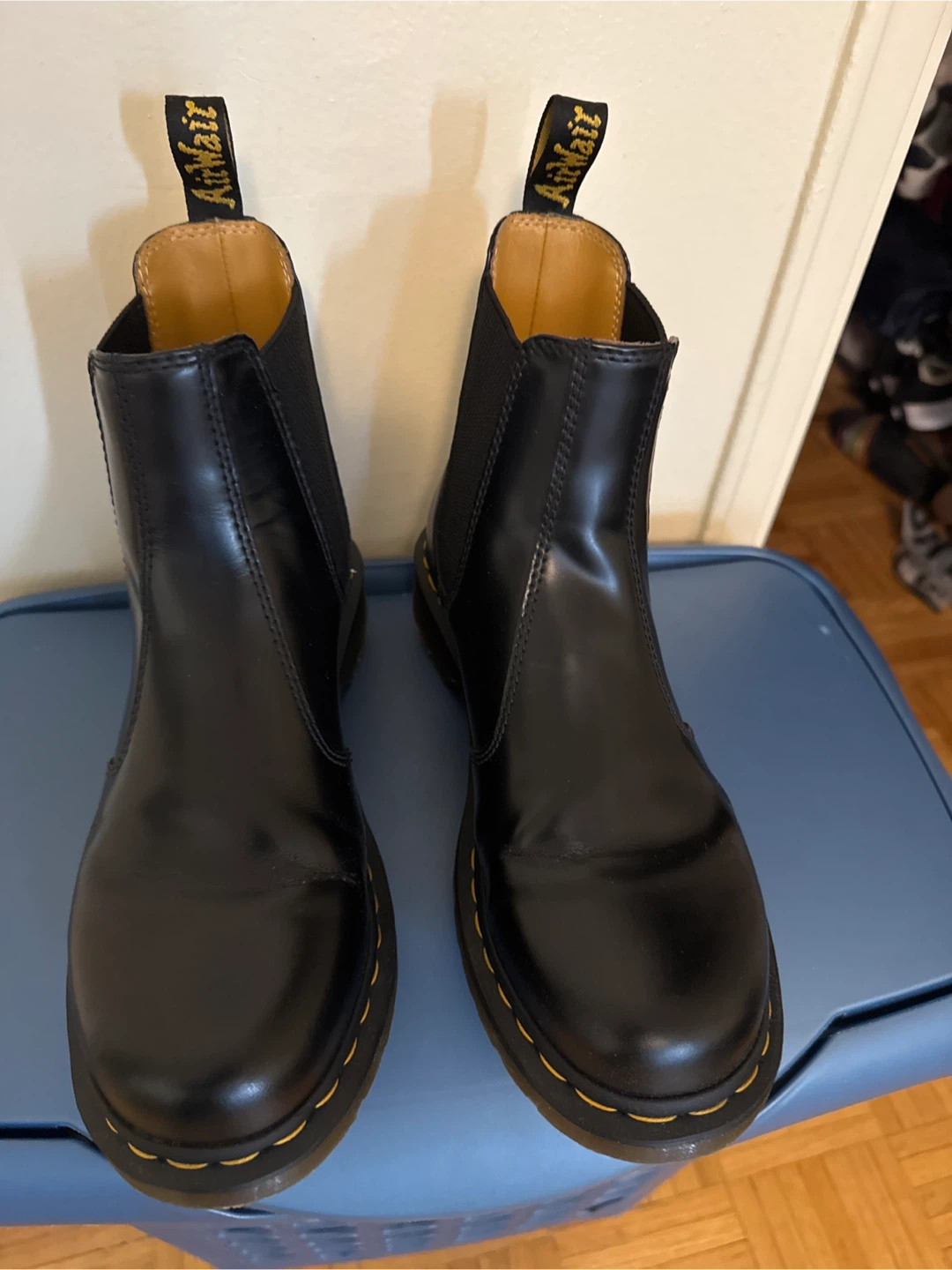 Dr. Martens 2976  Chelsea Boots Black Leather Size 8 UK/42 EU