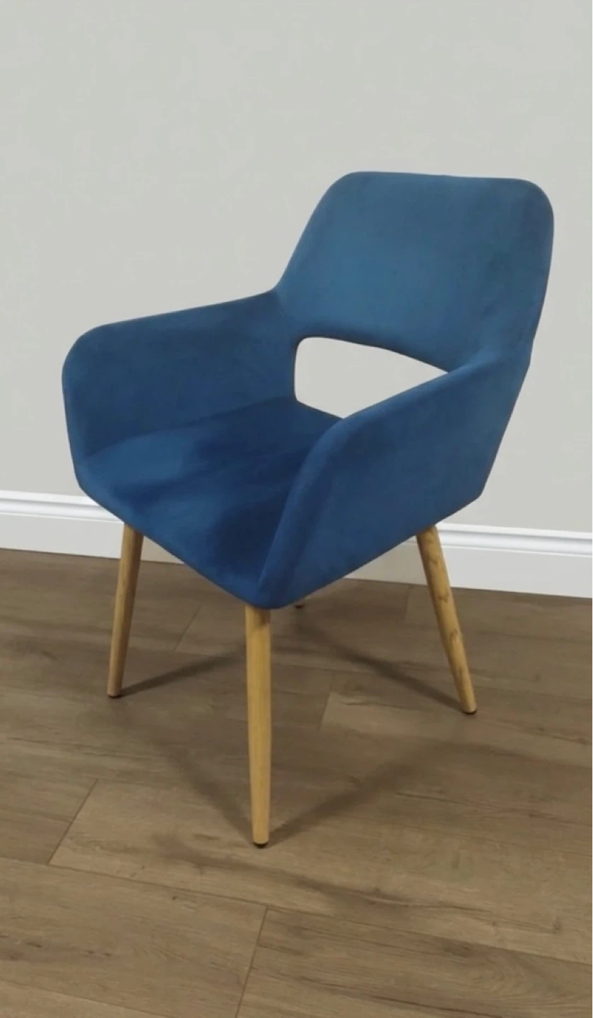 2 Blue Velvet Accent chairs - photo 4